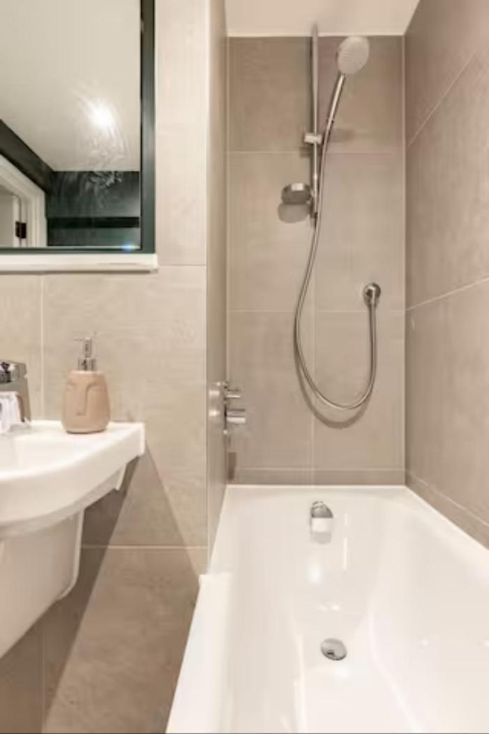 מנצ'סטר Two Bedrooms Exquisite En-Suite Apartment Deansgate מראה חיצוני תמונה